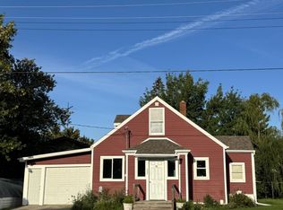 208 Bennett St, Bottineau, ND 58318