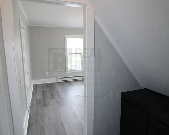 27 Rochester St #B — Photo 4