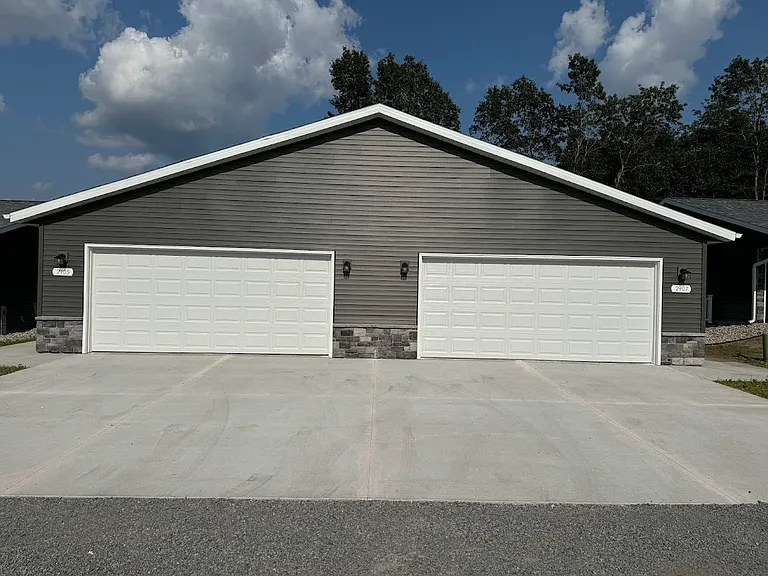 3130 Rosalie Pkwy — Photo 21