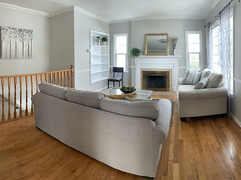 2522 S 1700 E — Photo 2