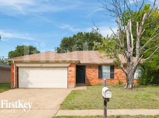 4121 Gentle Springs Dr, Arlington, TX 76001