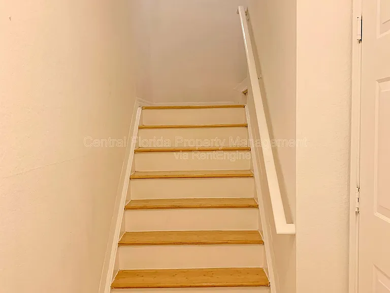 2460 Grand Central Pkwy #13 — Photo 10