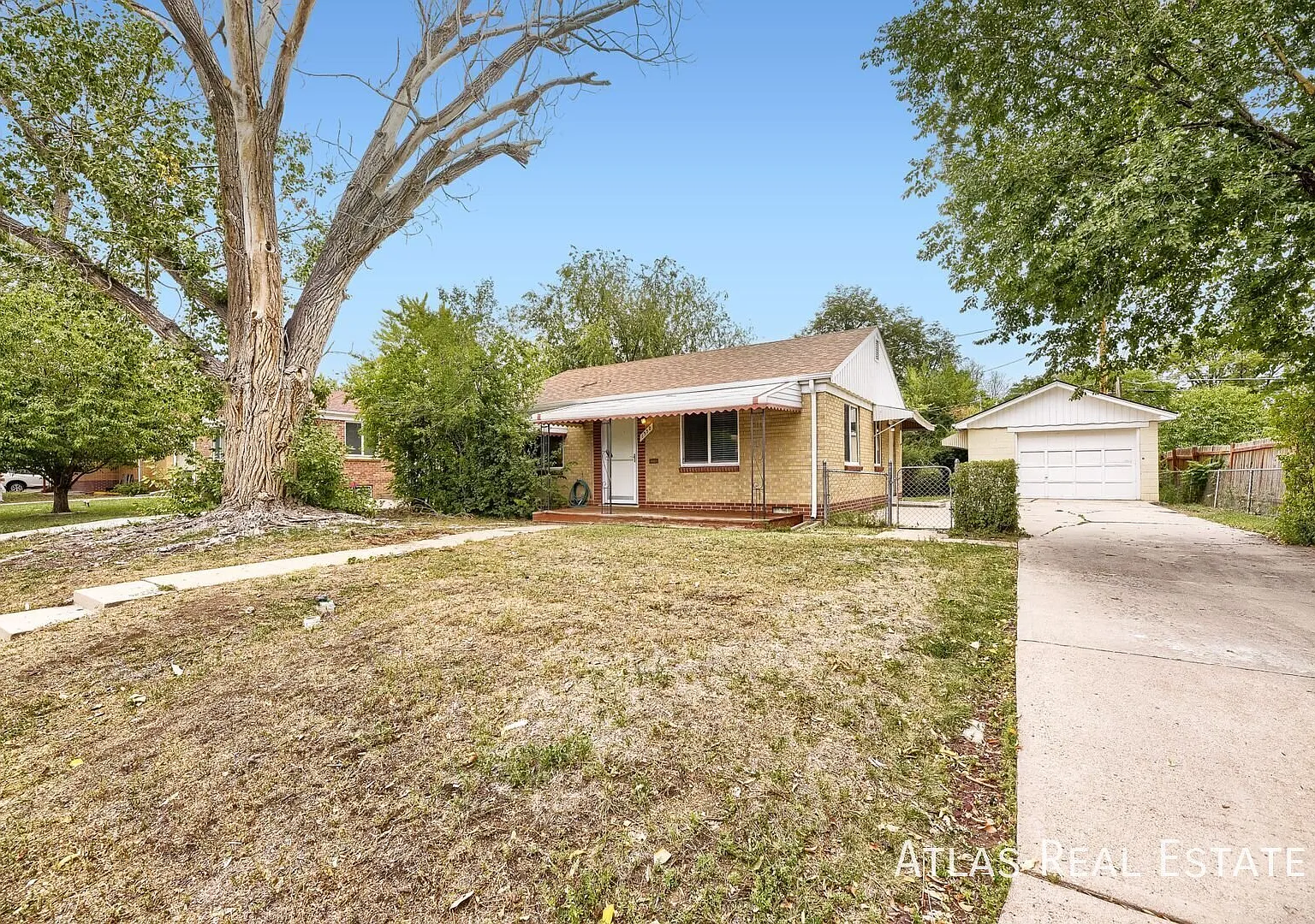 2 bed, 1.0 bath, 786 sqft, $2,410 — Photo 1