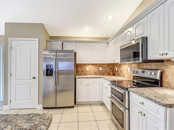 4th image of 3519 NE 12th Ct