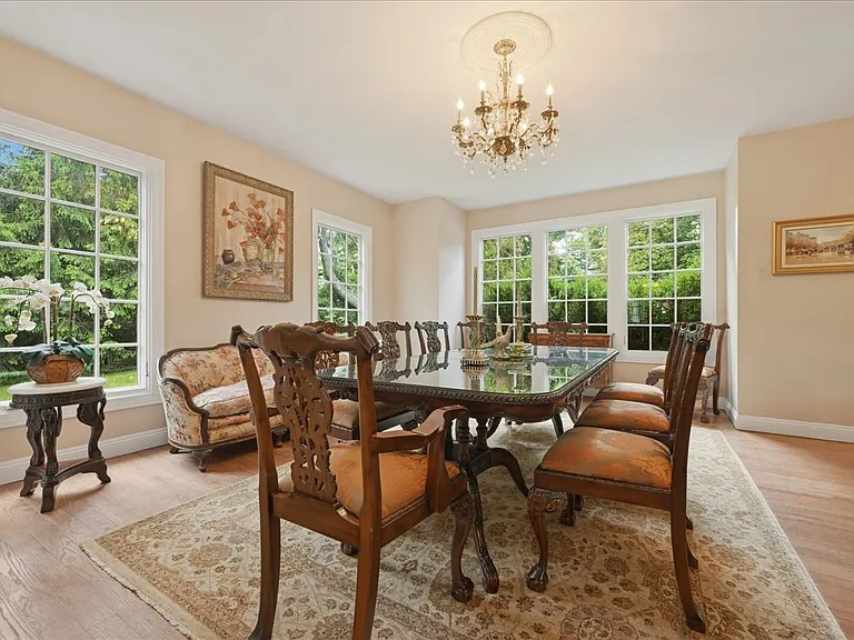 31 Cornwall Ln — Photo 10