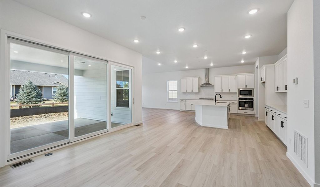 3801 Emerald Shore Cir
