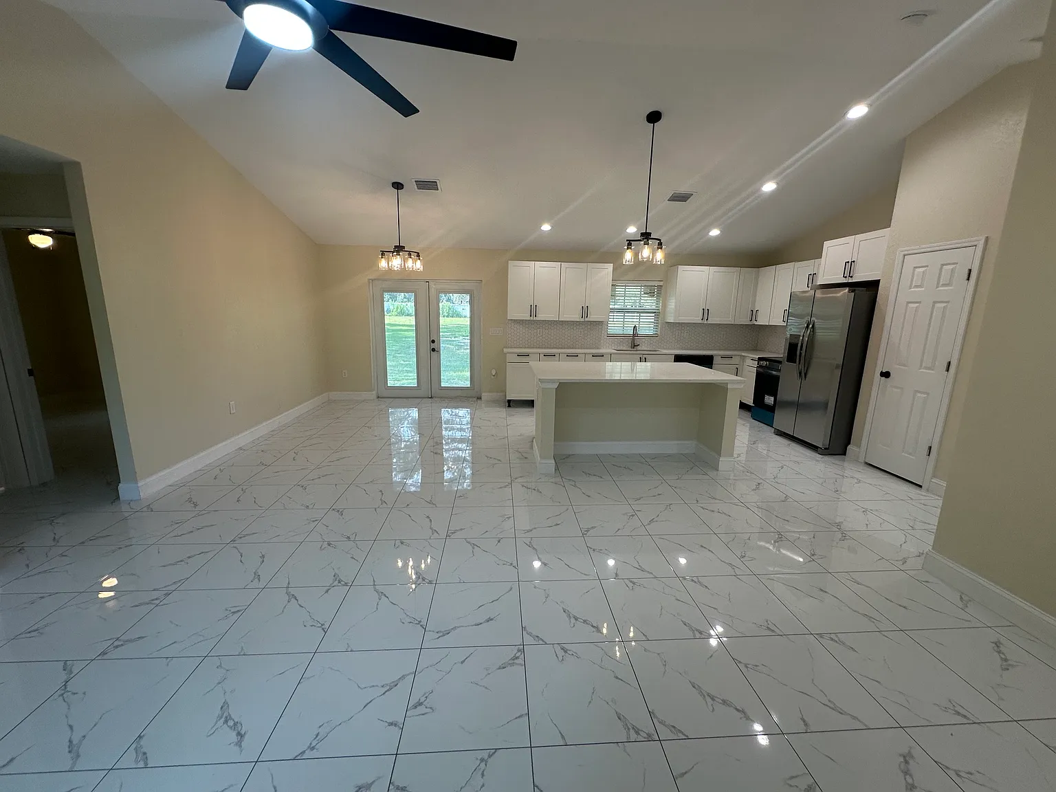 3 bed, 1488 sqft, $1,700 — Photo 4