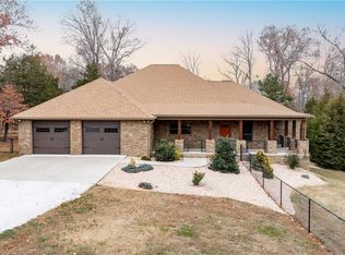 14916 Pleasant Ridge Rd, Rogers, AR 72756