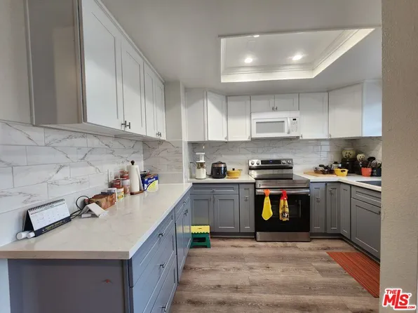 601 S Van Ness Ave APT 4, Los Angeles, CA 90005