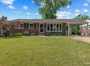 270 W Saint Anthony Ln, Florissant, MO