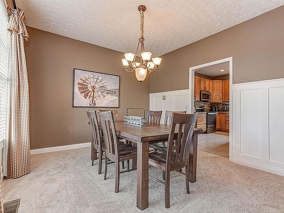 4th image of 6709 Northampton Ln