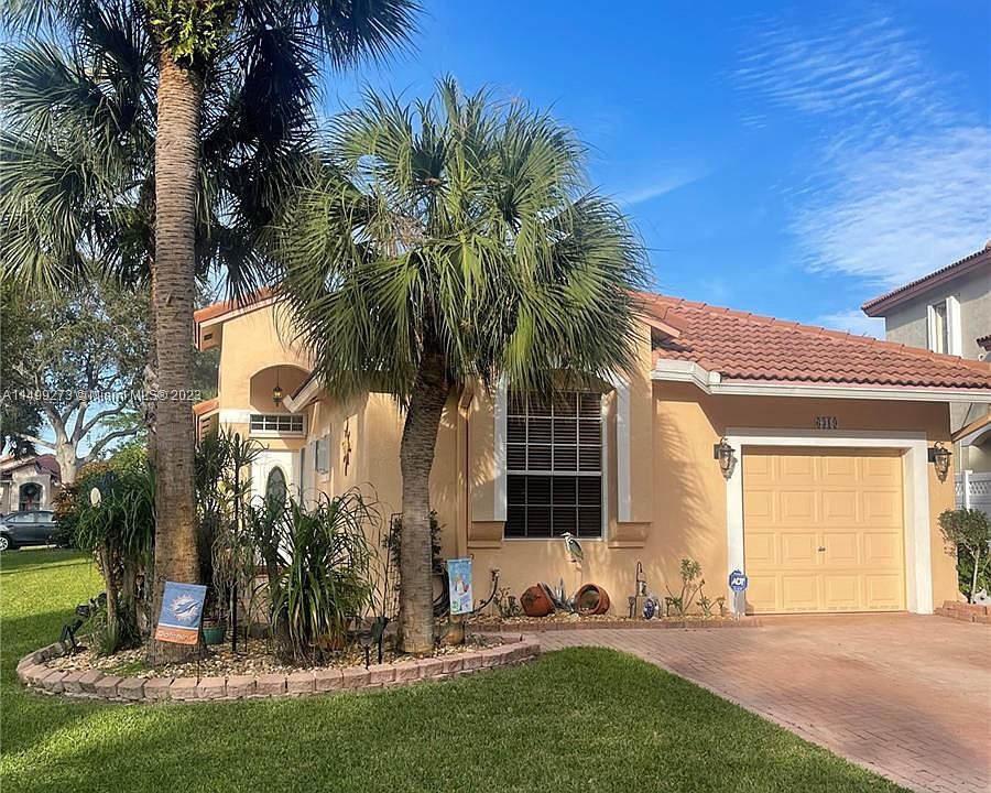 1st image of 6319 NW 39th St