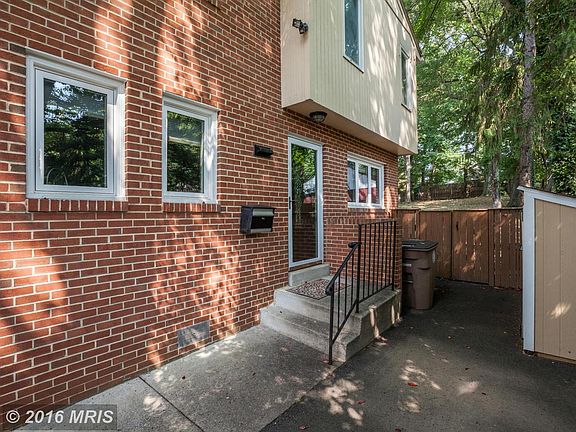 3rd image of 707 Anderson Ave
