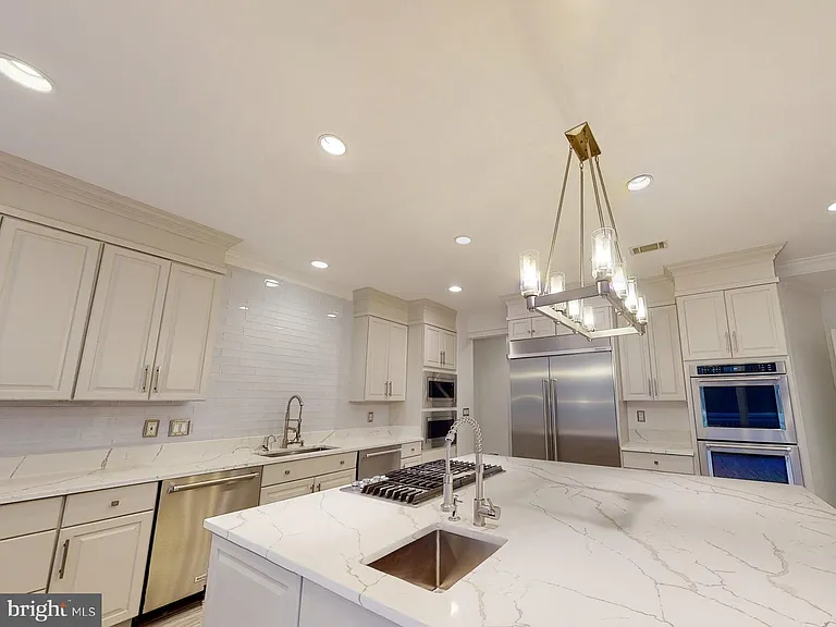 9629 Eagle Ridge Dr — Photo 18