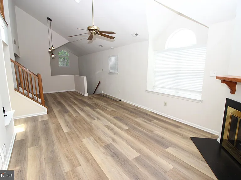 1828 Grand Blvd #28 — Photo 9