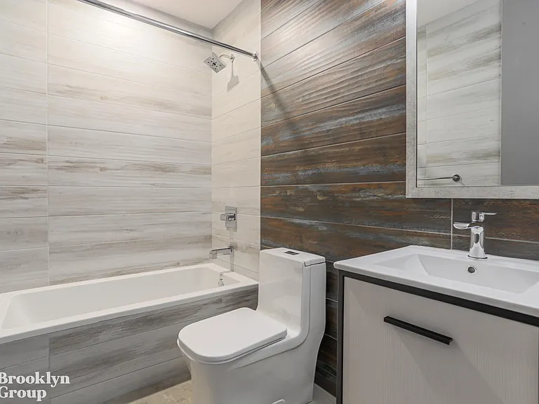 1894 De Kalb Ave #3 — Photo 9