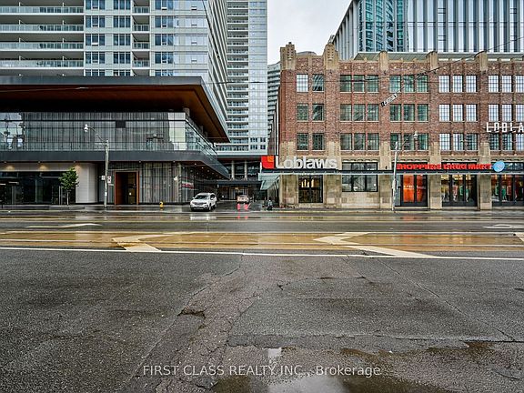 4th image of 17 Bathurst St #915