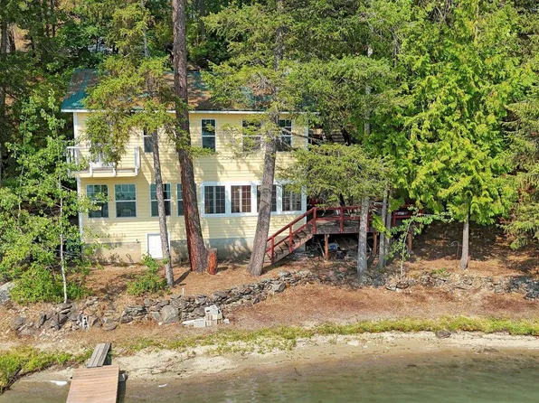13510 N Peninsula Dr, Newman Lake, WA 99025