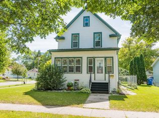 1202 8th Ave N, Fargo, ND 58102