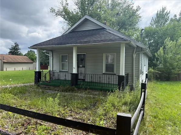 2731 Jean St, Youngstown, OH 44502