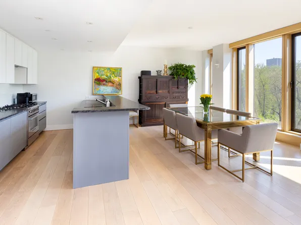 145 Central Park North 6C image 3 of 14