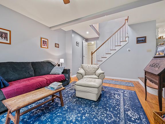 5th image of 100 Colonial Circle