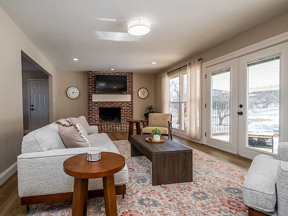 The office, both living rooms and all five bedrooms have a TV