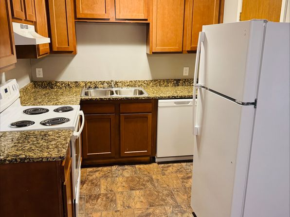 Woodhill Apartments | 2522 Ravenwood Ct, Fort Mitchell, KY