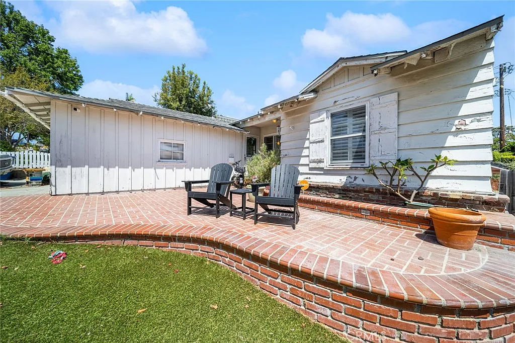 3 bed, 1668 sqft, $6,300 — Photo 3