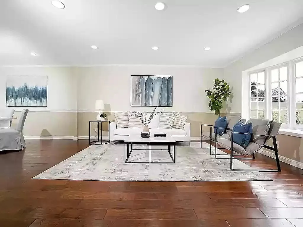4 bed, 2325 sqft, $1,600 — Photo 4