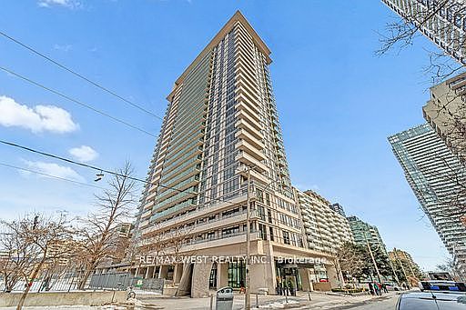 2nd image of 70 Roehampton Ave #1122