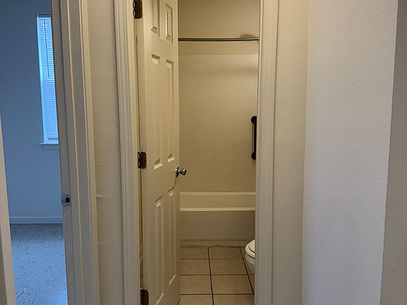 2nd image of 2312 Rose Dr #2312