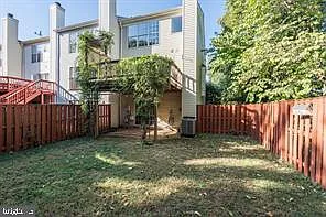 353 Barnfield Sq NE — Photo 24