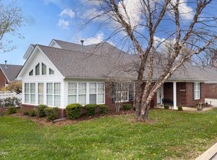 10223 Pine Glen Cir, Louisville, KY