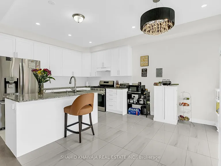 641 Leatherleaf Lndg — Photo 14