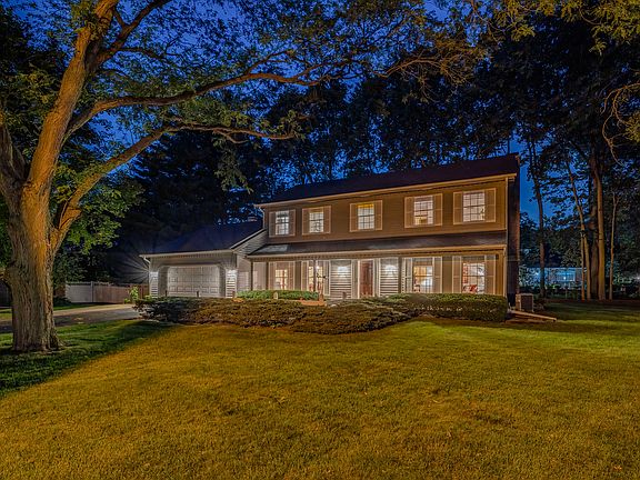 2nd image of 1070 Ashbury Ct