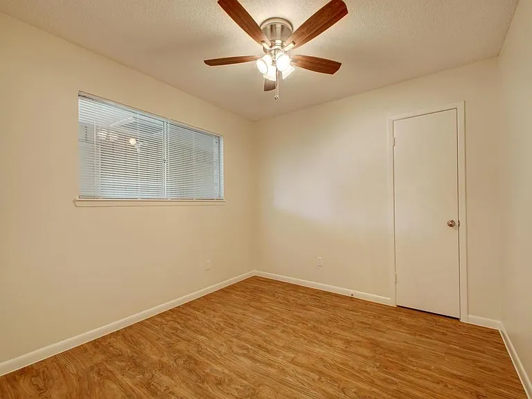8516 Hathaway Dr #2 — Photo 15