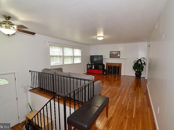 2nd image of 9509 Old Creek Dr