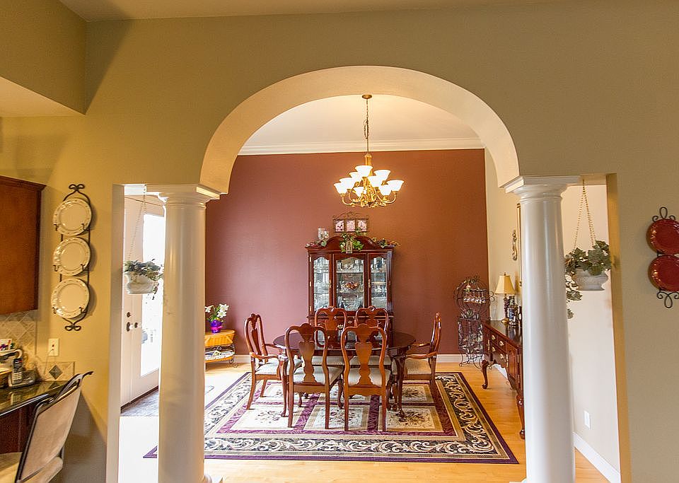 2nd image of 30 Aspen Ct