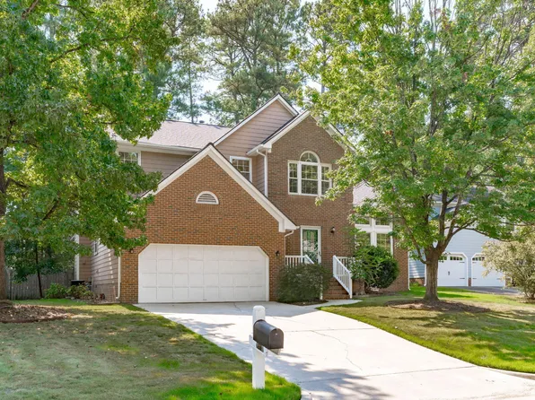 113 Stokesay Ct, Cary, NC 27513
