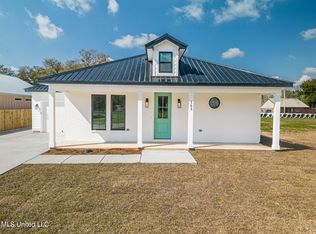 163 Phillips Dr, Gulfport, MS 39507