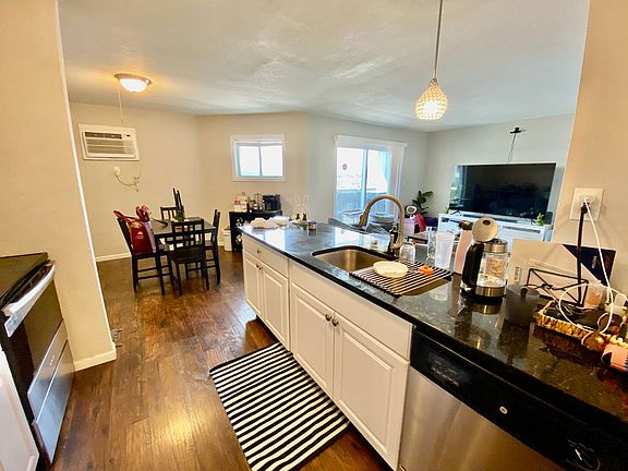 4th image of 315 Buchanan St NE APT 3