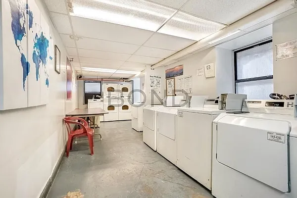 Rented by Bond New York | media 38