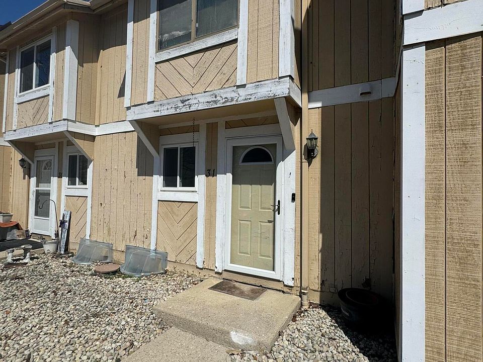 1st image of 31 Greentree Cir #31