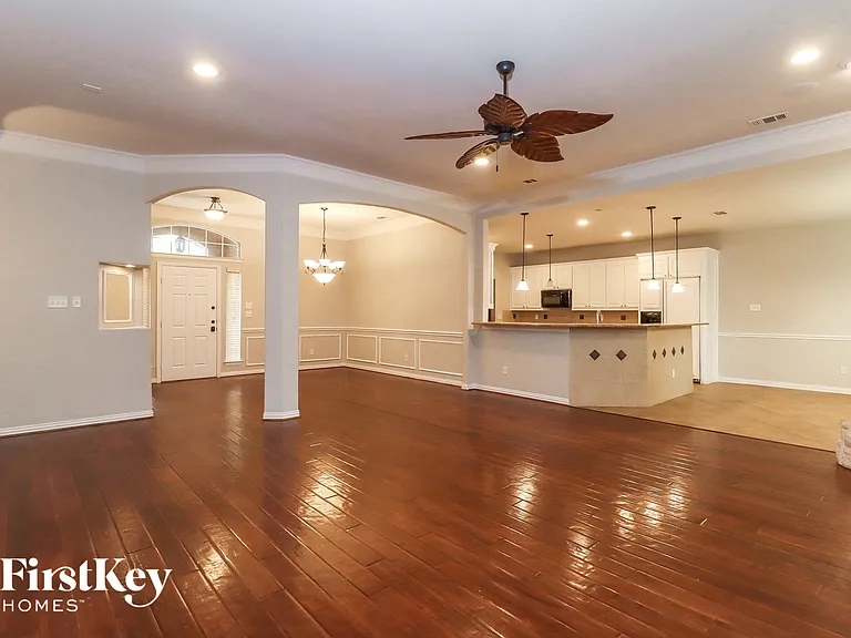 5228 Estrella Ln — Photo 3