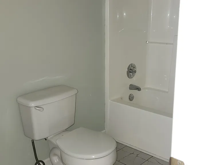 279 Fairview Dr — Photo 9