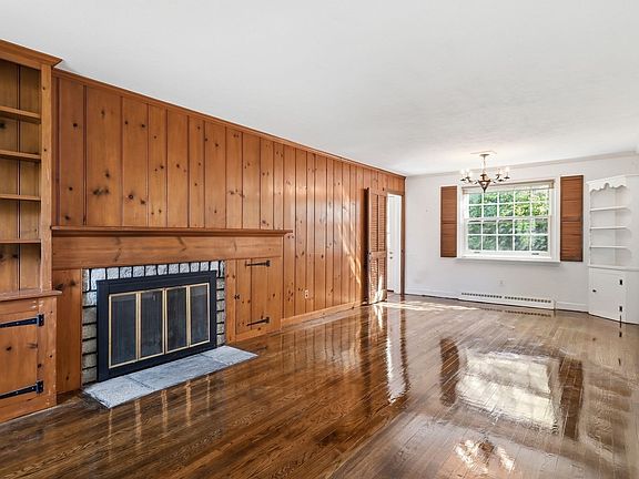 3rd image of 148 Falmouth Rd