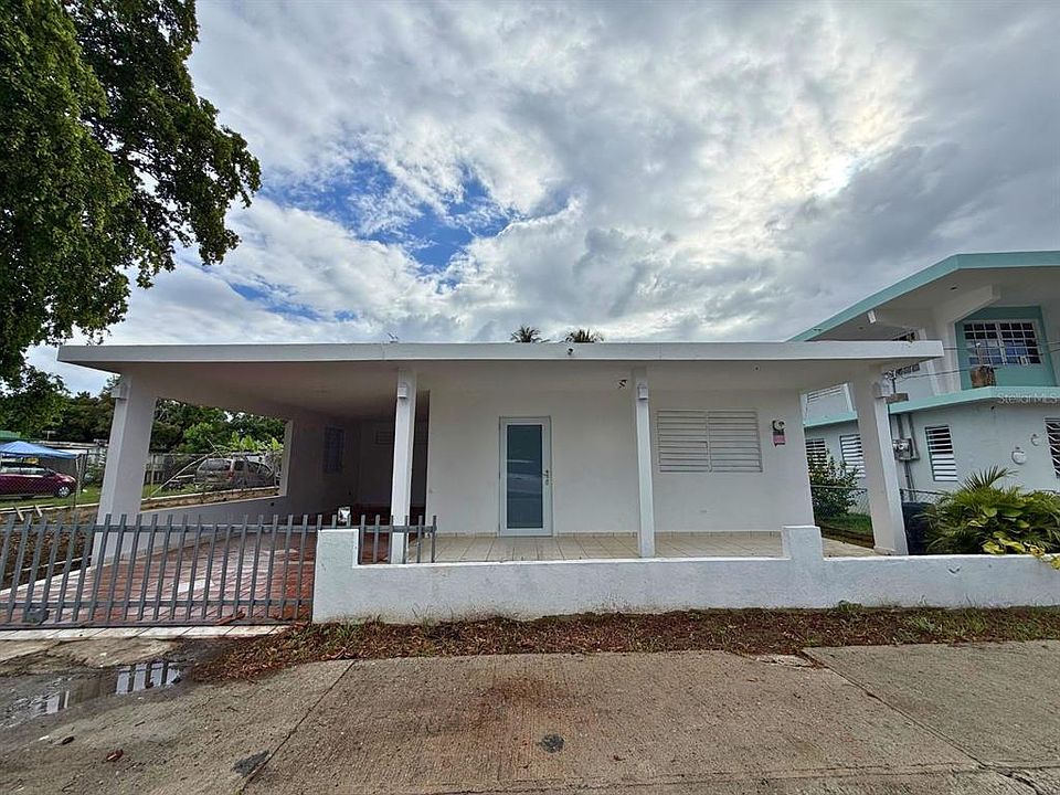 1st image of COMM PUNTA SANTIAGO #368