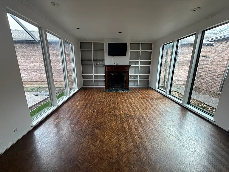 3201 Squireswood Dr — Photo 10
