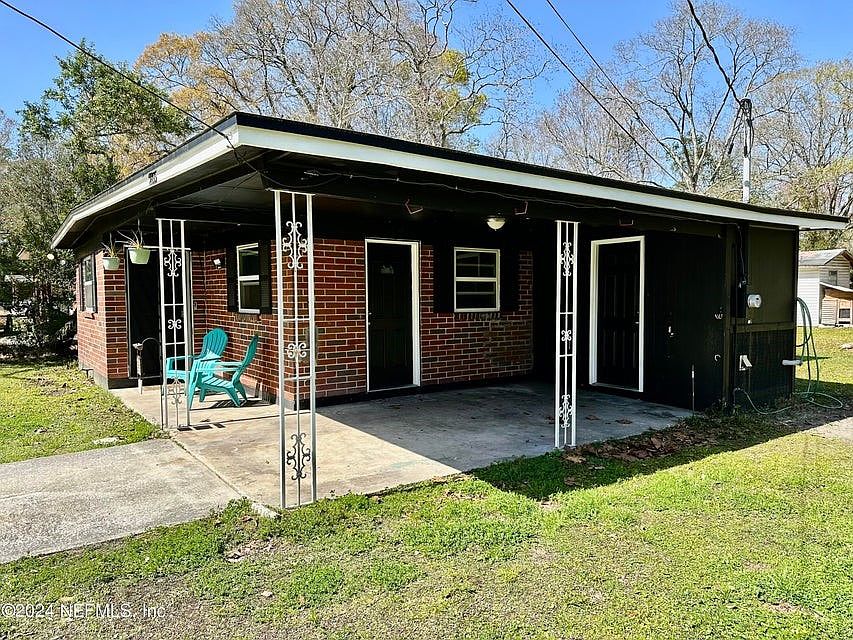 1st image of 2855 W 9th St
